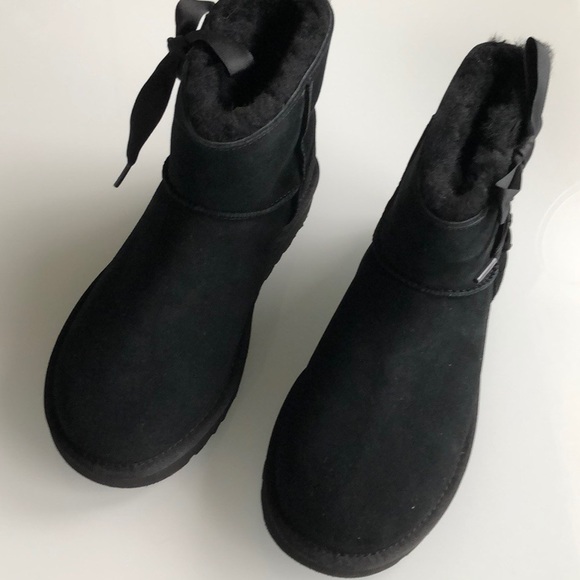 Sold UGG Classic Lace-Up mini Boot, size 7, NIB - Picture 4 of 15